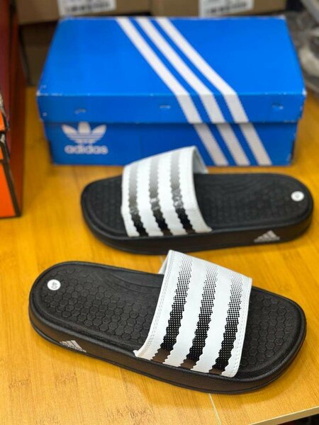 Claquettes confort homme