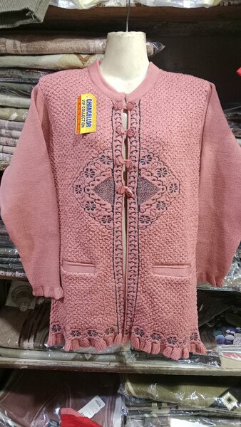 Ladies lakra Jersi in round shape