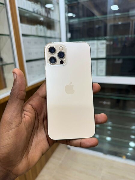 iPhone 12pro 128giga casineuf sans Face ID