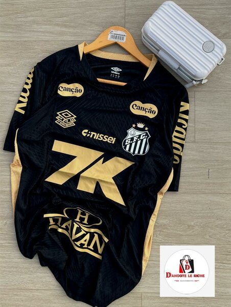 Maillot de Football Noir et Or