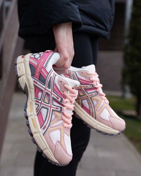 Baskets de running roses femme