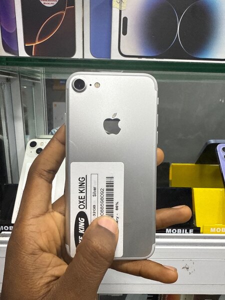 iPhone 7 simple 32gb quasi neufs