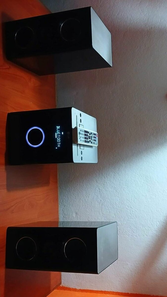 MINI CHAÎNE LG / TOUCHES TACTILES