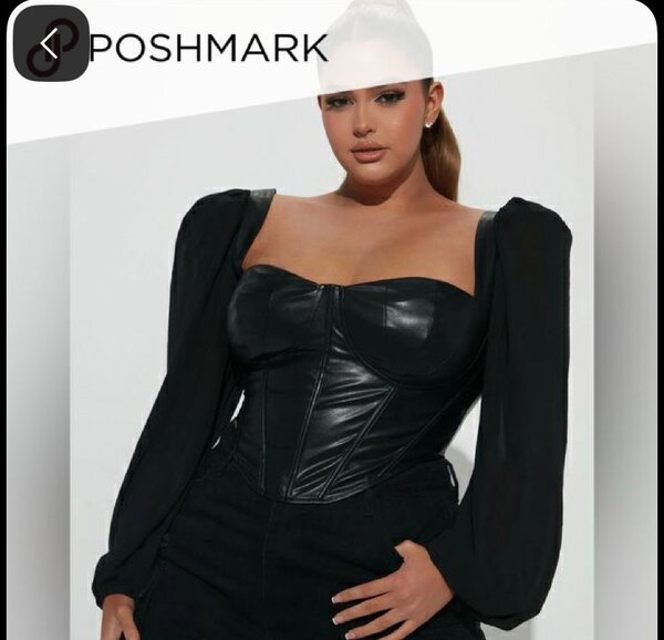 Corset noir en cuir élégant