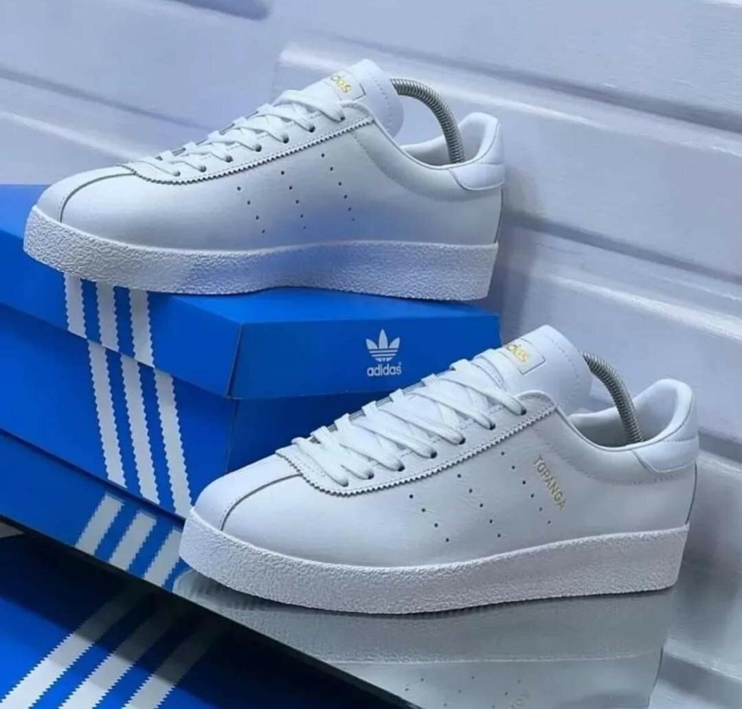 Adidas topanga