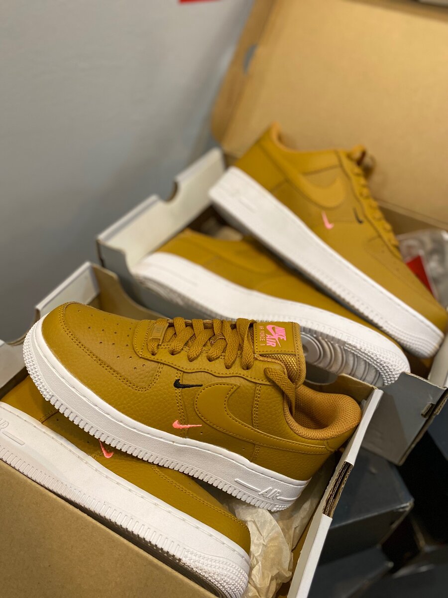 nike airforce 1 ~ wheat brown