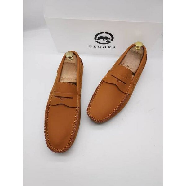 Taudes avec dains rasés