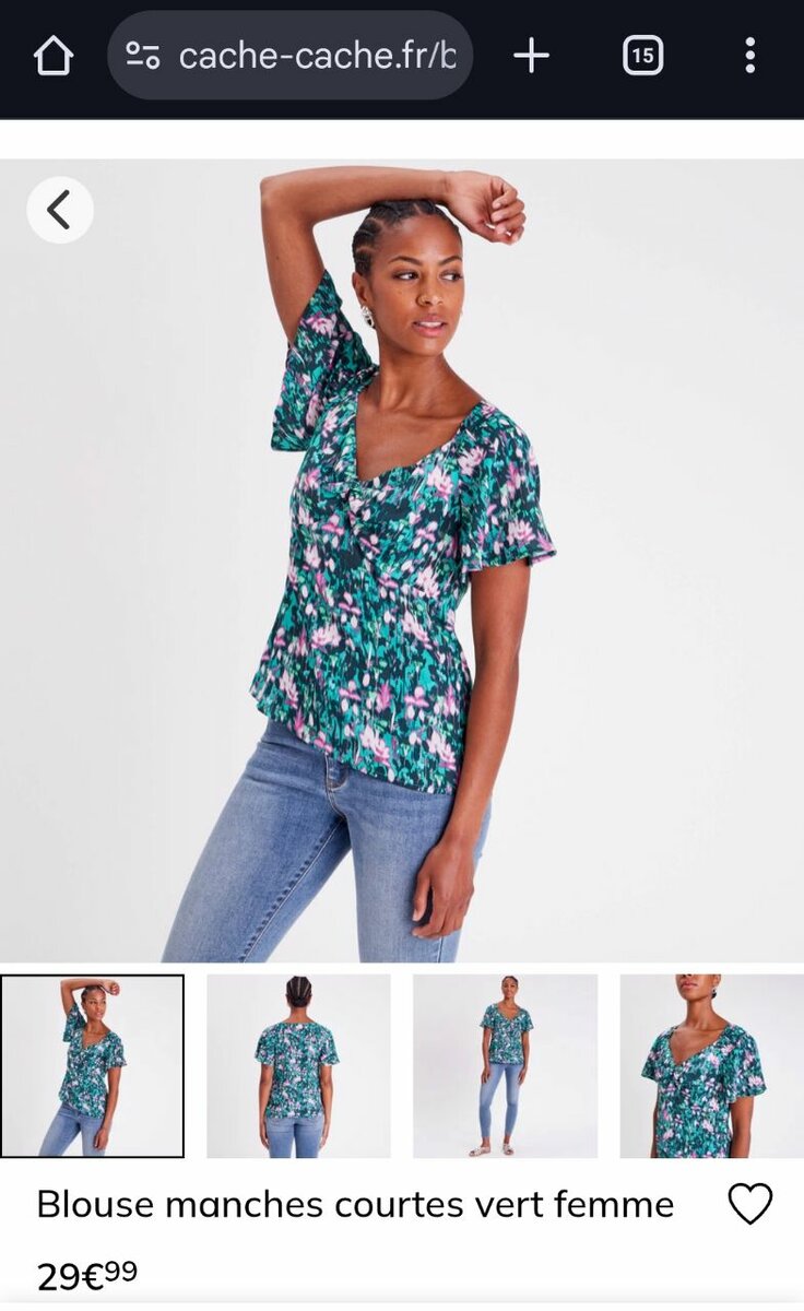 Blouse verte à motifs floraux