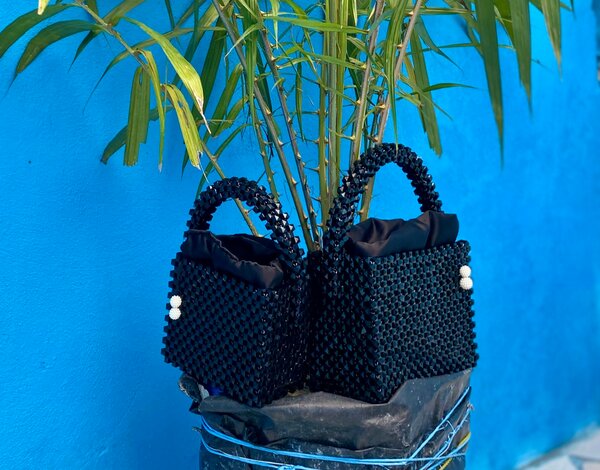 Sac à main perles élégant