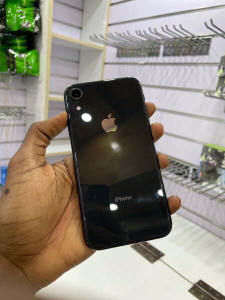 iPhone XR 64gb 100% bh