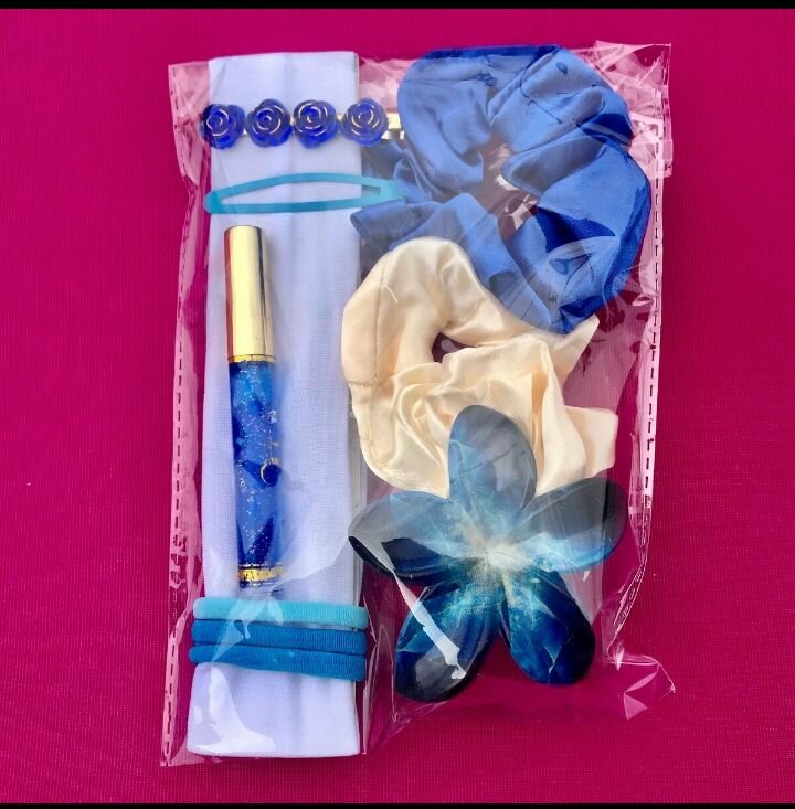 Set de bijoux et chouchous colorés