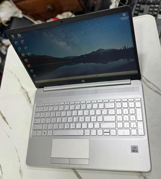 hp laptop core i5 10th générat