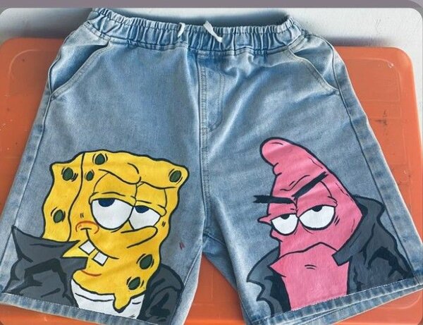 Short en jean dessin animé