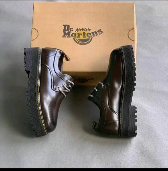 Chaussures Dr. Martens classiques