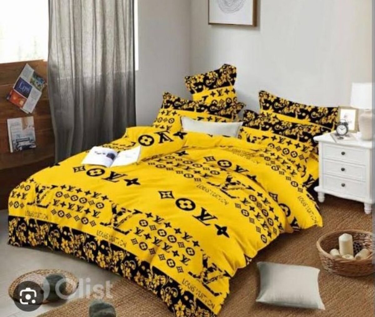 King Size Complete Duvet Set With Bedsheet and 4 Pillow Case