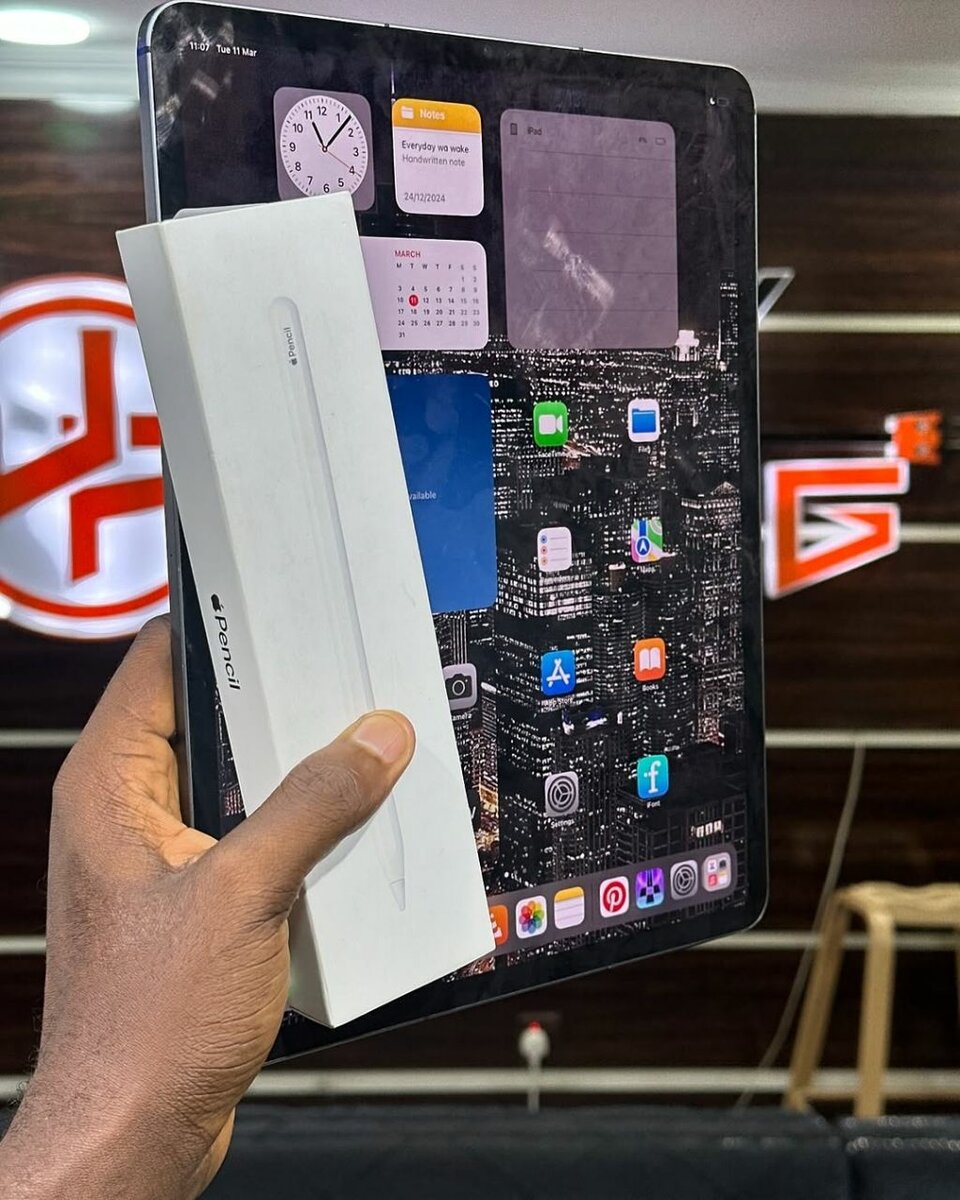 Apple ipad Pro 12.9 inches 256GB WiFi & Cellular