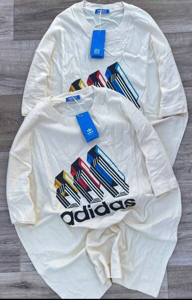 T-shirt imprimée colorée tendance