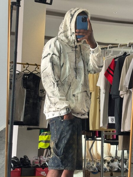 Sweat à capuche blanc marbré