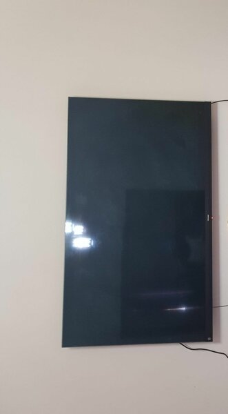 70 inch Smart Hisense TV