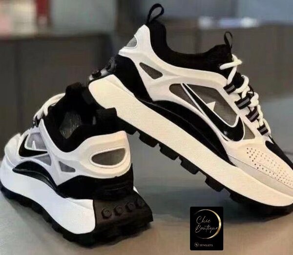 Basket Nike avec carton