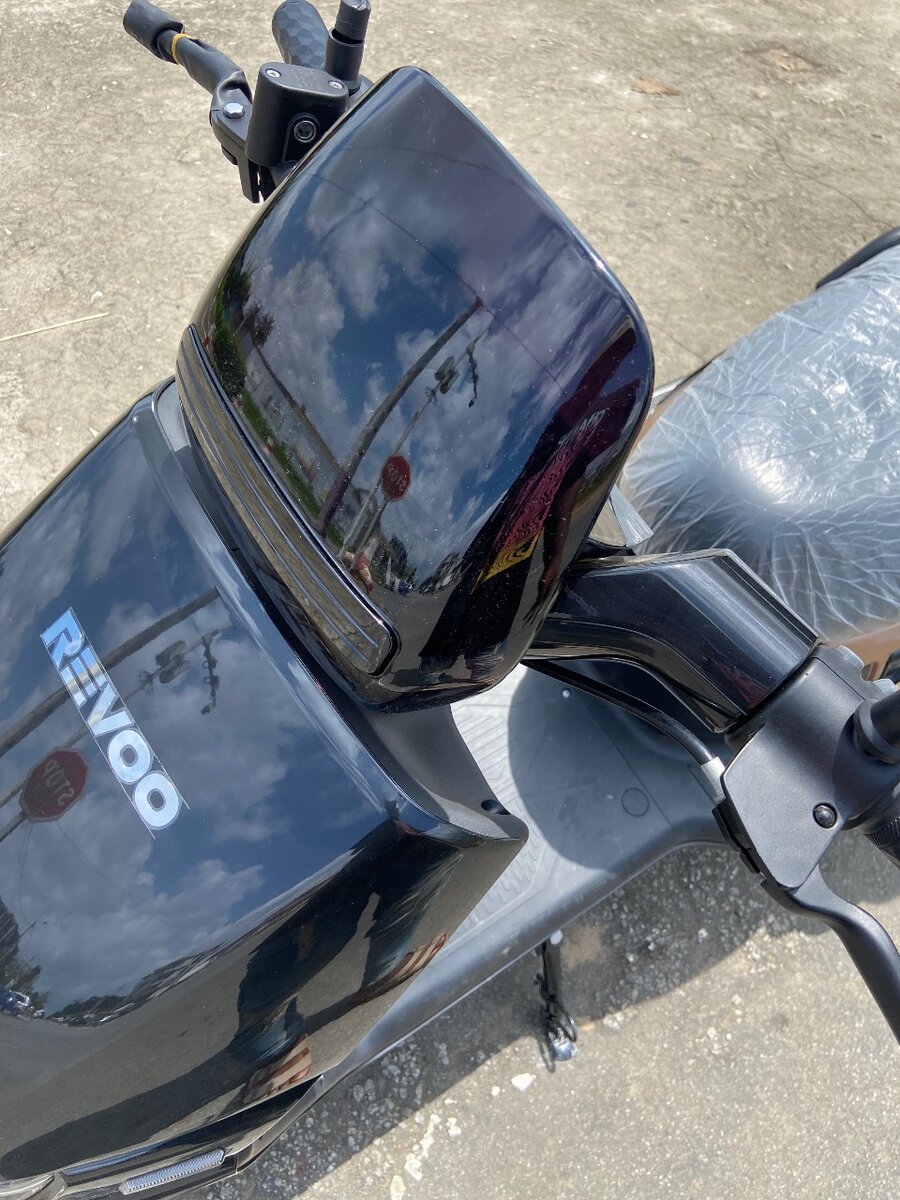 Moto Électrique Revoo en Excellent État