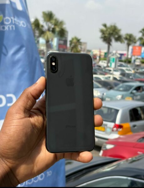 Iphone X  128gb. 93bh