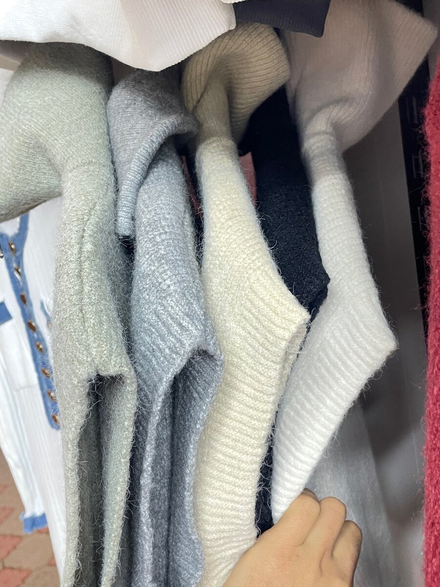 Вязанные жилетки