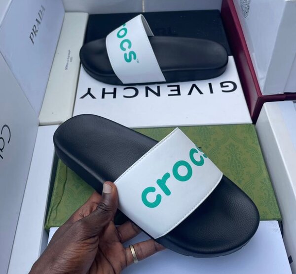 Claquettes Luxe Tendance