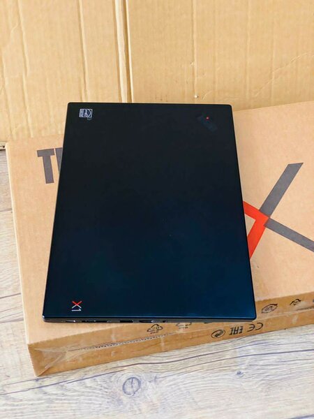 LENOVO ThinkPad X1 Carbon
