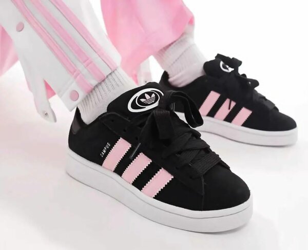 Chaussures sport noires et roses