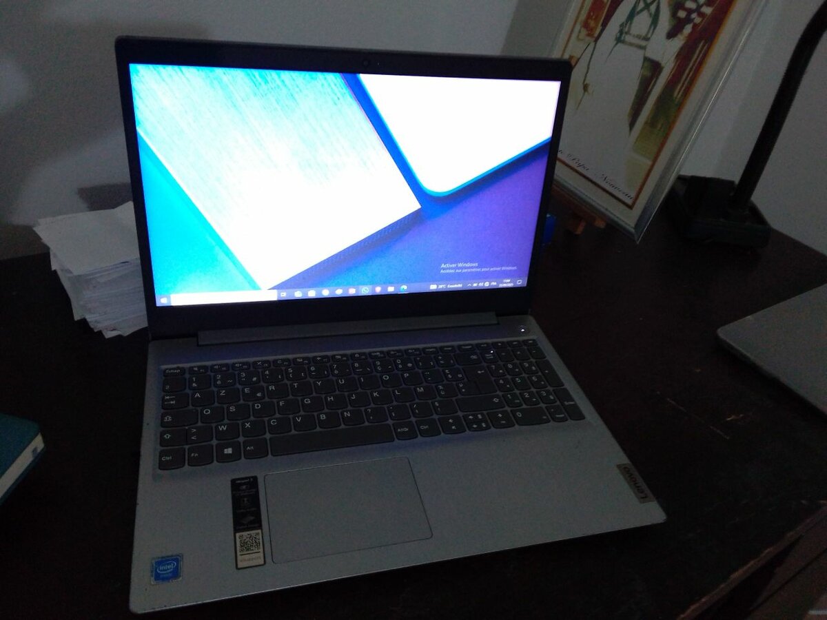 Ordinateur portable Lenovo moderne