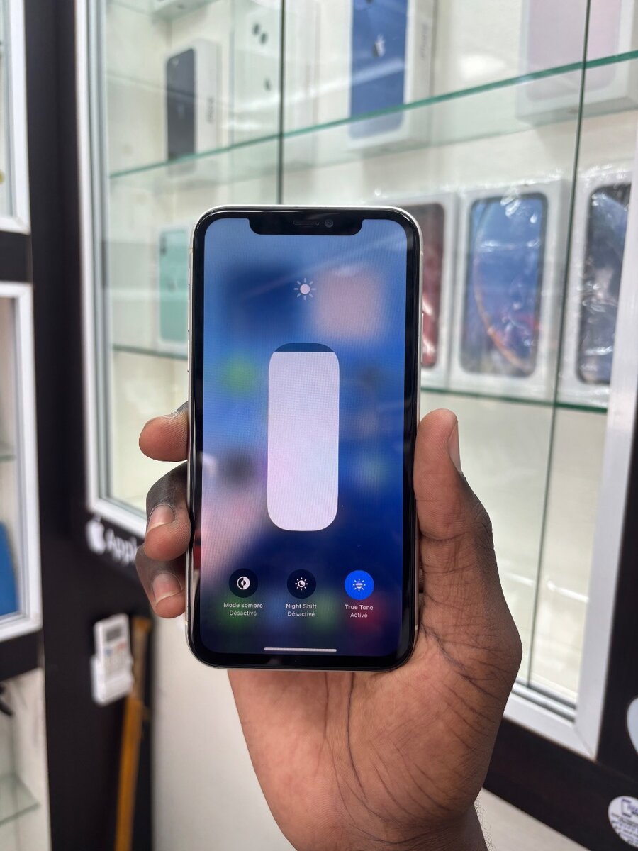 iPhone 11 simple 64Go