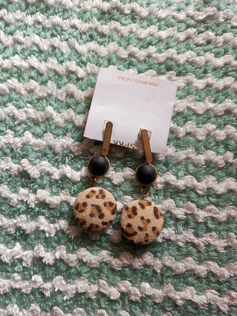 Quality earings 30 cedis each