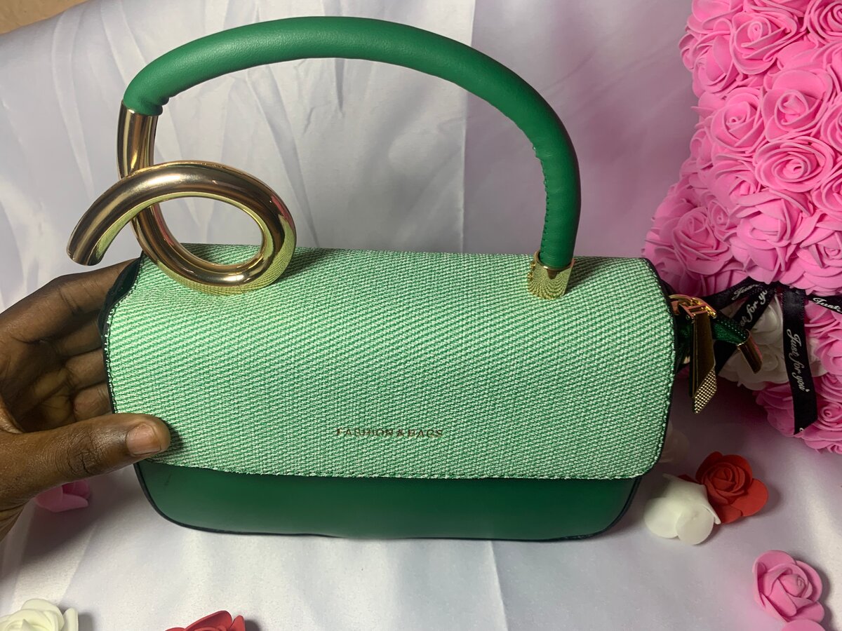 Sac à main vert élégant