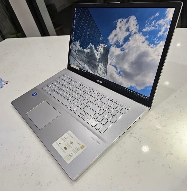 Asus vivobook core i7 11th gen
