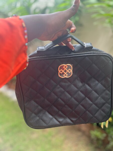 Trousse de toilette suspendue