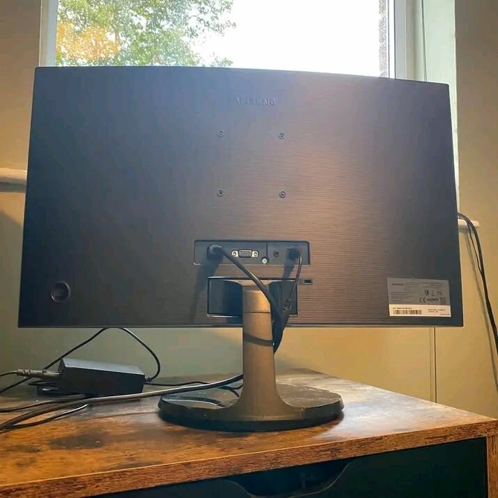 Samsung Écran LED 24 Pouces