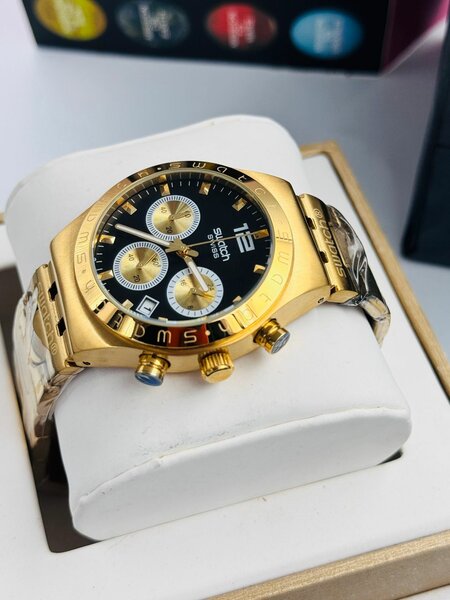 Montres élégantes en acier