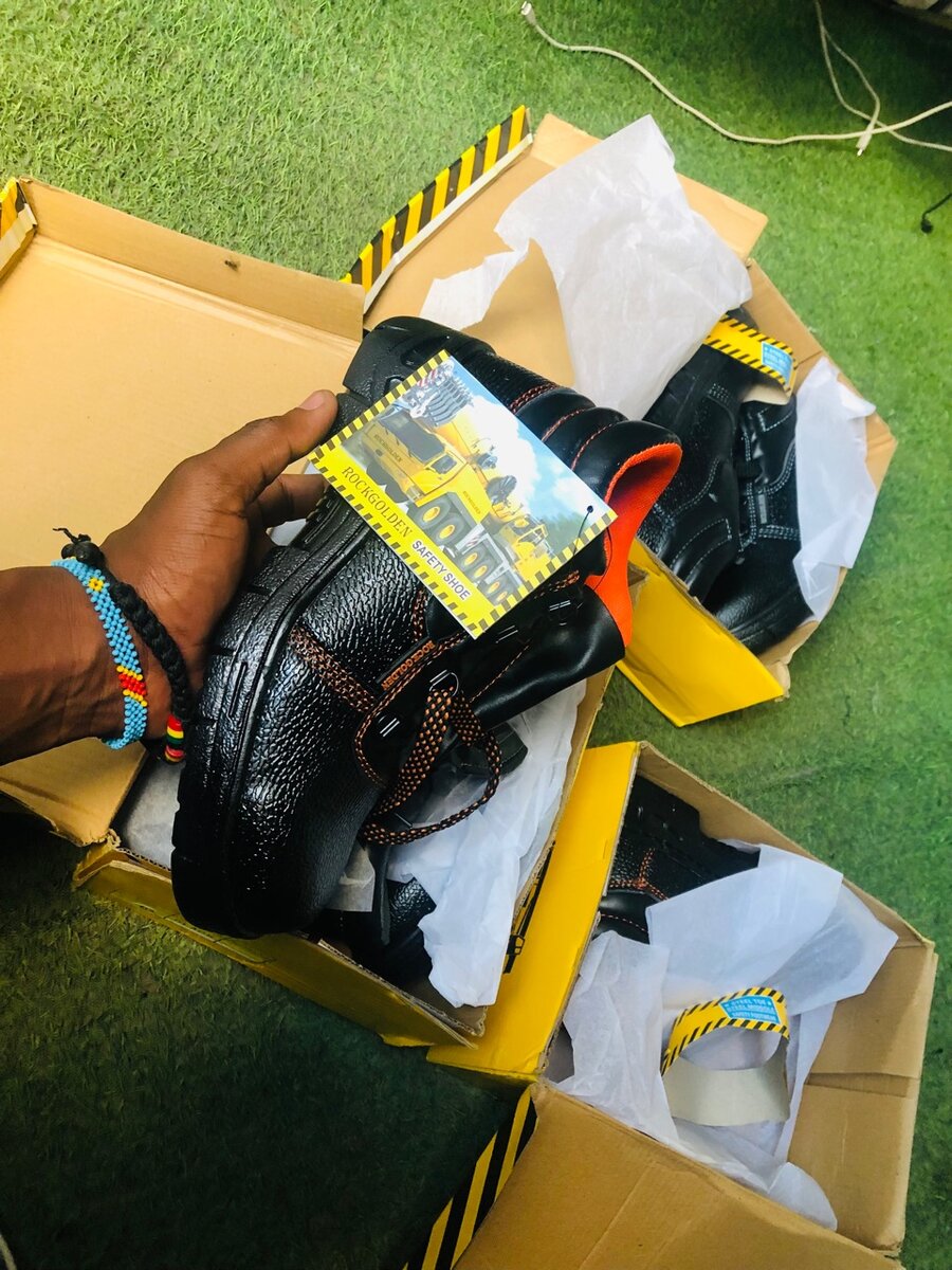 Quality safety shoes