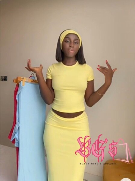 Ensemble jaune élégant