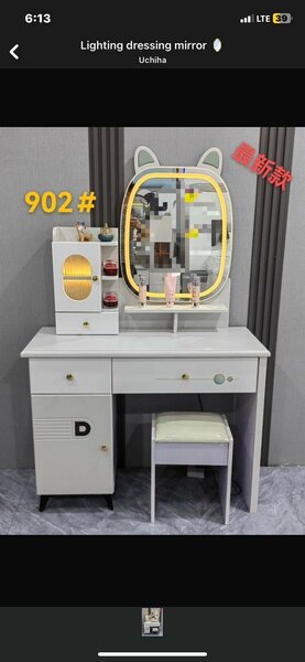 Foreign dressing mirror