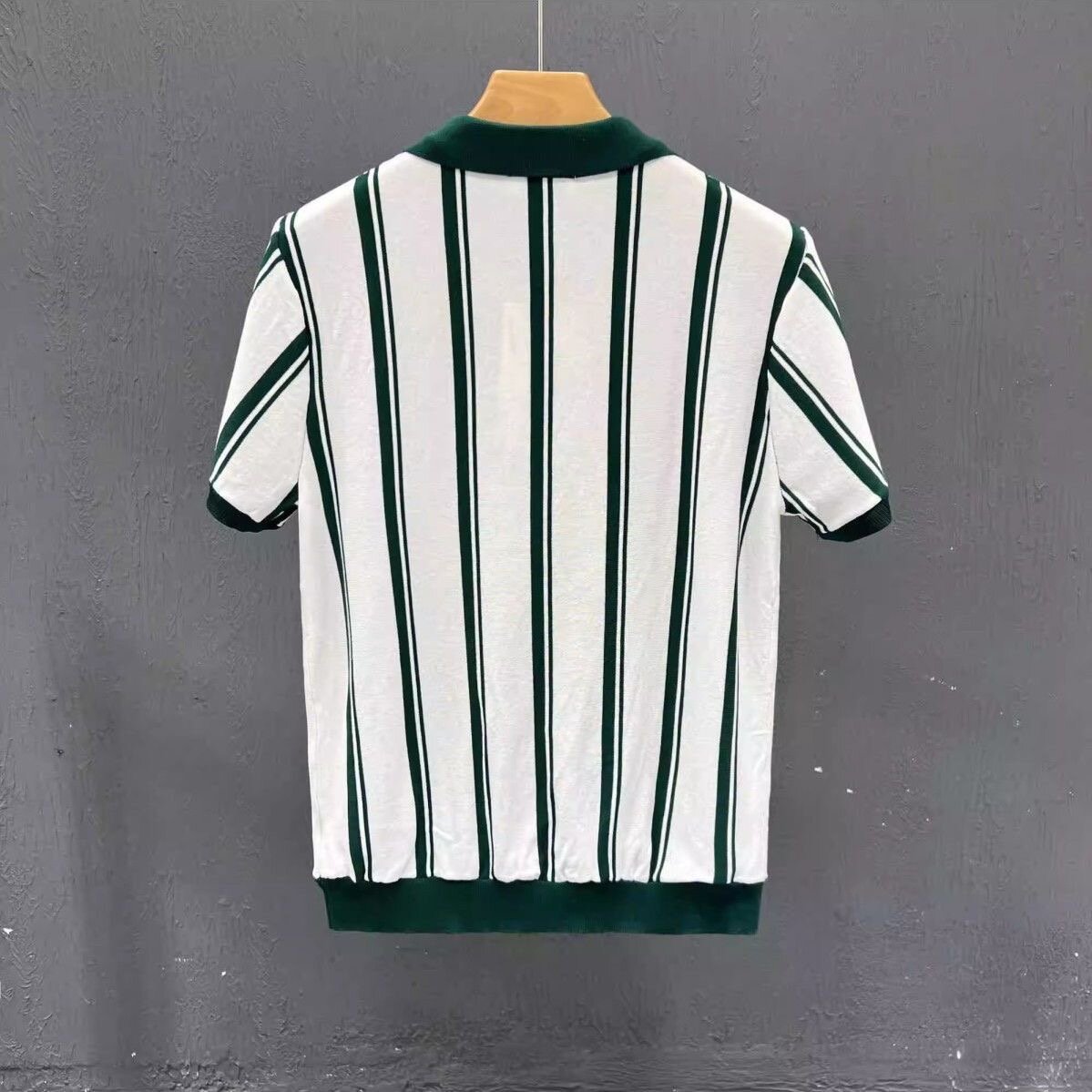 Polo à motifs élégant