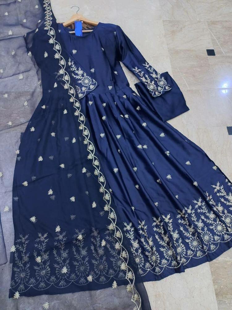 3 Pcs Women's Stitched Shamoz Silk Embroidered Maxi