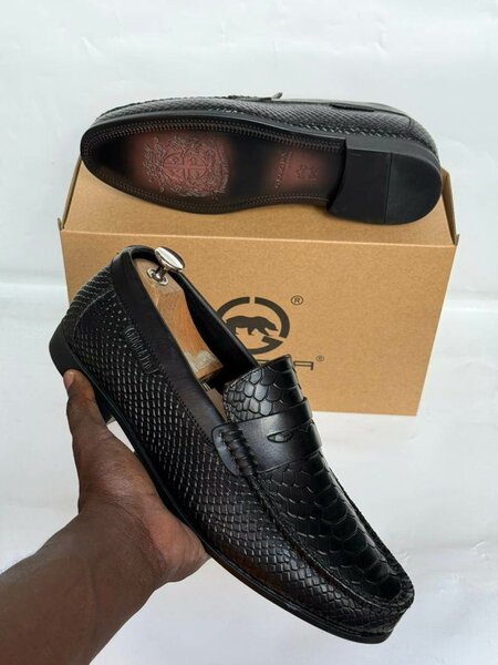 Mocassins en cuir texturé