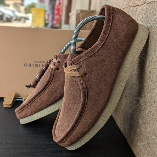 CLARKS WALLABEES (ORIGINAL SUED) BOXED