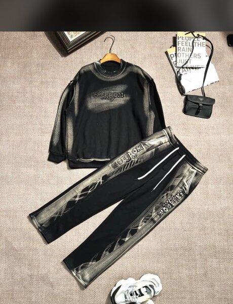 Tenue de survêtement moderne