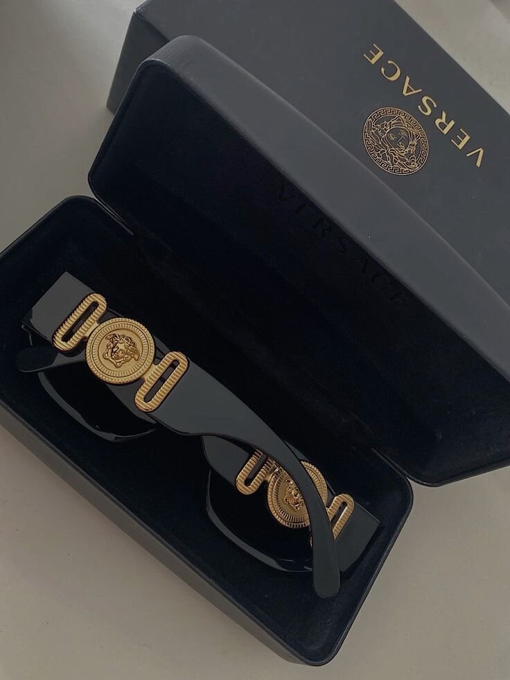 Lunettes de soleil Versace élégantes