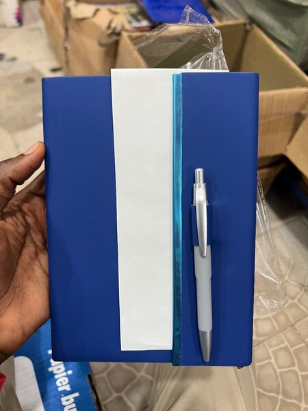 Carnet avec stylo inclus