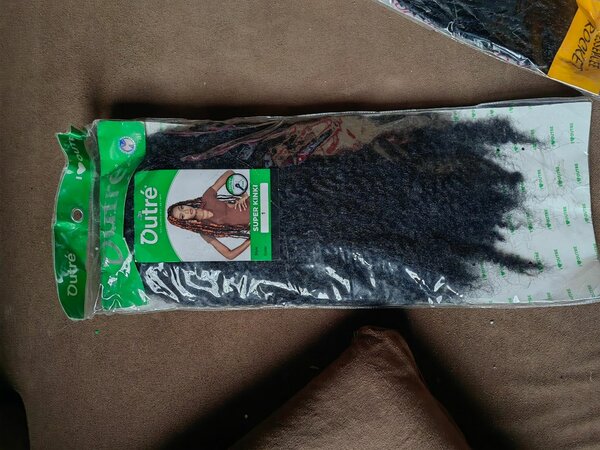 Cheveux Synthétiques Outré