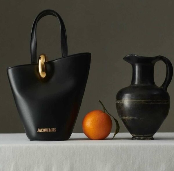 Sac à main moderne Jacquemus